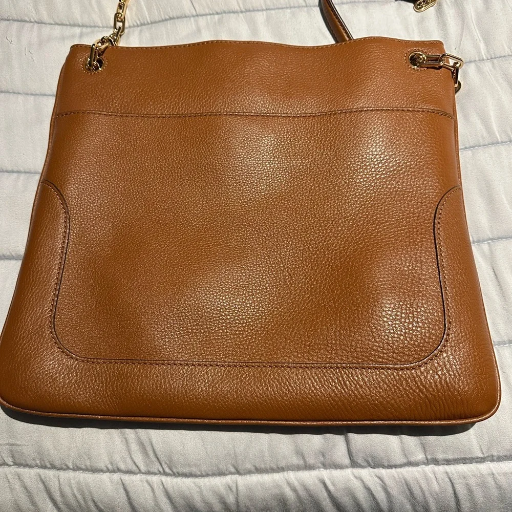 Tory Burch Marsden chain linked shoulder bag. Like NEW! - Picture 5 of 5